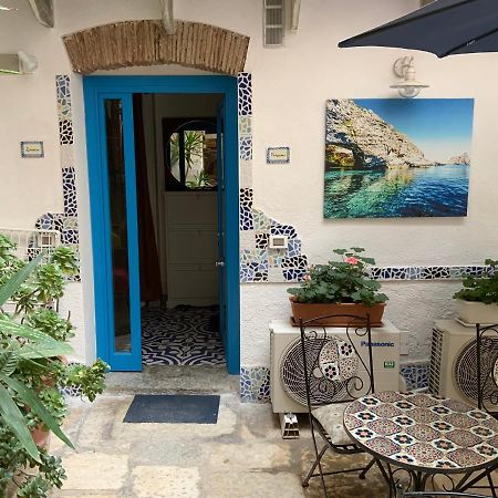 Cortile Azzurro Hotell Trapani Exteriör bild