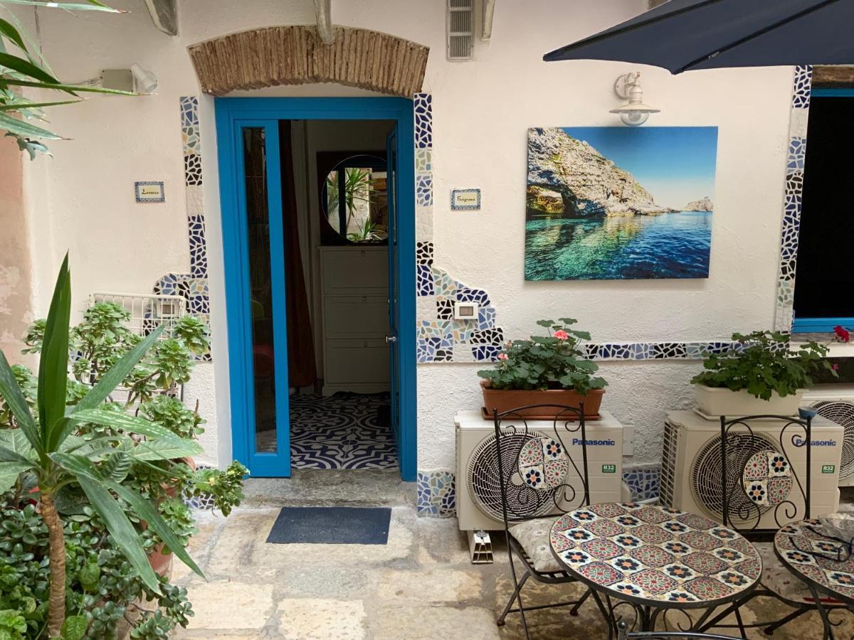 Cortile Azzurro Hotell Trapani Exteriör bild