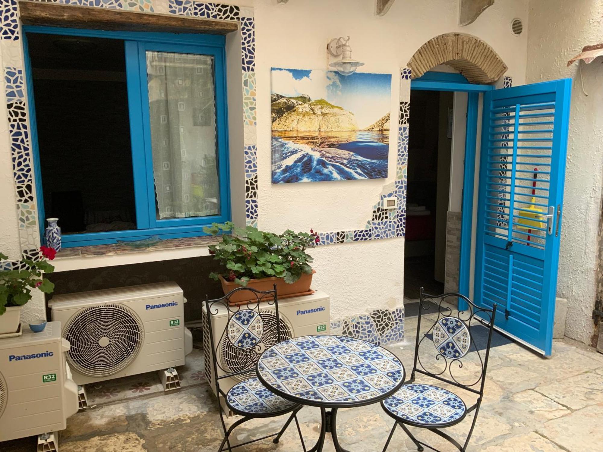 Cortile Azzurro Hotell Trapani Exteriör bild
