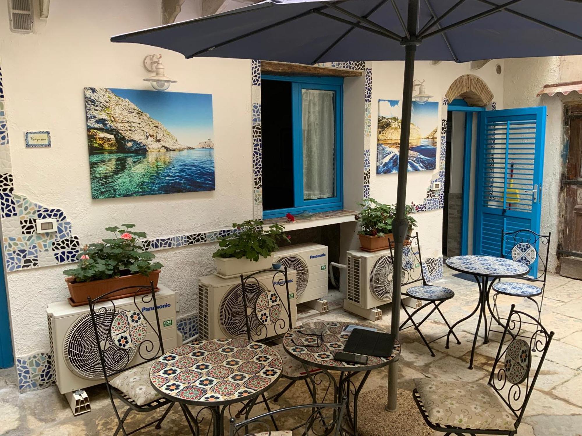 Cortile Azzurro Hotell Trapani Exteriör bild